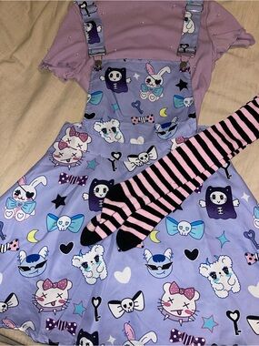 3 piece set - SHEIN / ROMWE Cartoon Print pinafore dress/top/socks